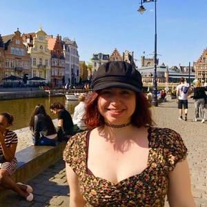 Meet your Posher, Danielle